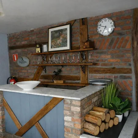La Maison Raymond Ardennais Pour 12 Personnes Nyaraló Gedinne
